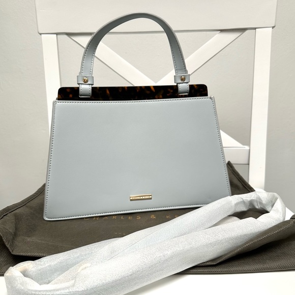 NWOT Charles & Keith TRAPEZOID TOP HANDLE TOTE BAG - LIGHT BLUE - Picture 4 of 16